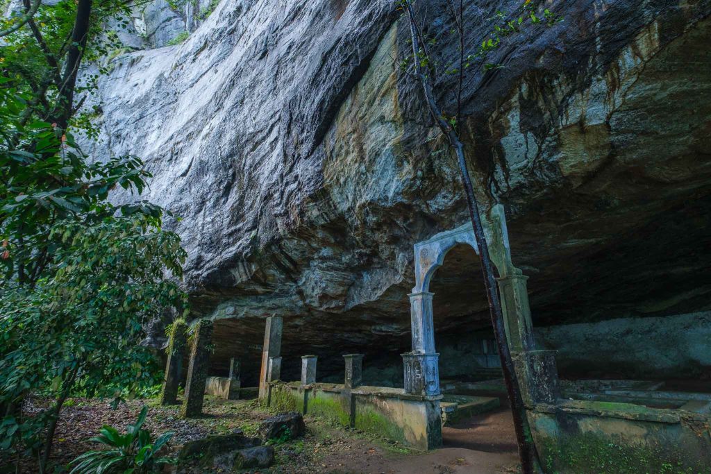Belilena Cave & Waterfall Nature Walk